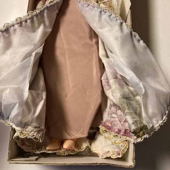 1987 Brinn's American Tradition "First Lady Series" Elizabeth Monroe Doll - Picture 4 of 16